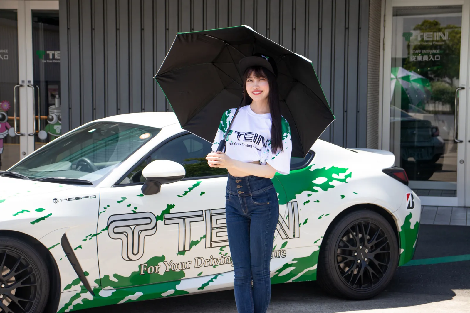 灼熱の夏、心配ですよね？🥵

そんなときはテインの夏対策グッズ🌡️

■スプラッシュTシャツ
■バケットハット
■USB充電式ファン付き晴雨兼用傘
■サンシェード

⏬詳細はこちらから⏬
https://www.tein.co.jp/products/goods_new.html