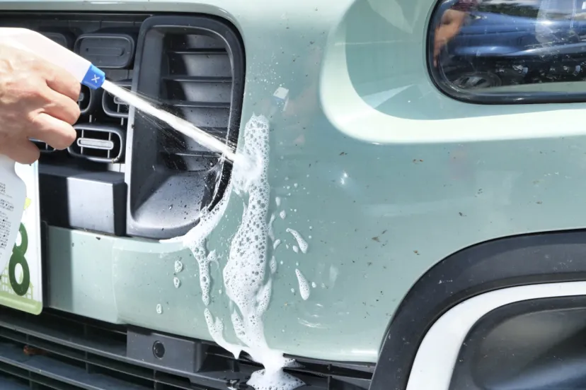 専用のシートやケミカルを使えば楽に落とせる!【夏の野外活動・駆け込みサポート】虫汚れ解決のコツ