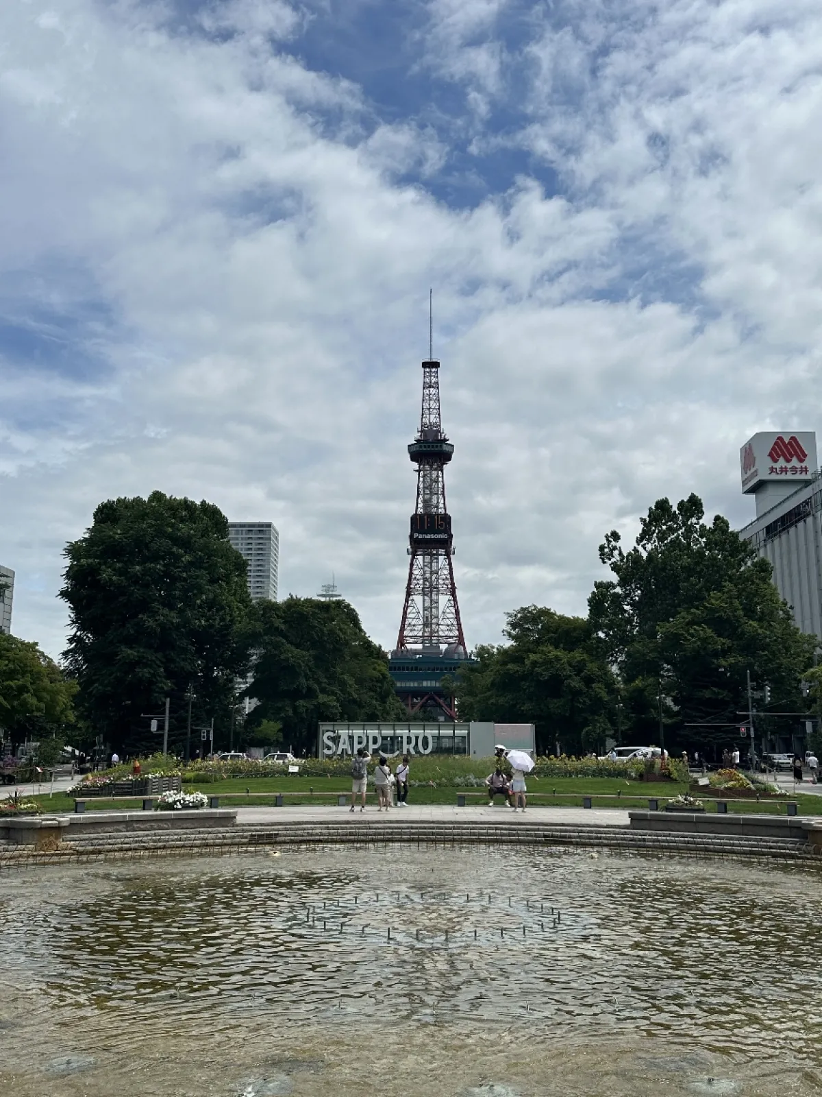 札幌に行ったときは必ずここに寄ります。どの季節に行っても違った雰囲気を感じることができてとても趣があります。札幌は夏でも湿度が低くてとても過ごしやすいので、夏に行くのは特におすすめです！また今年中にもう一度行こうと思います。