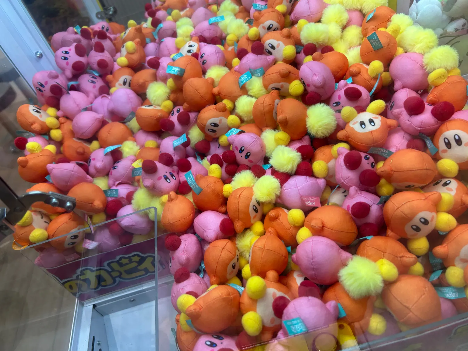 １回100円のカービィ（＆ワドルディ）クレーンゲームも発見🕹️
形がまんまるじゃなくて歪なのはご愛嬌ということで…笑
