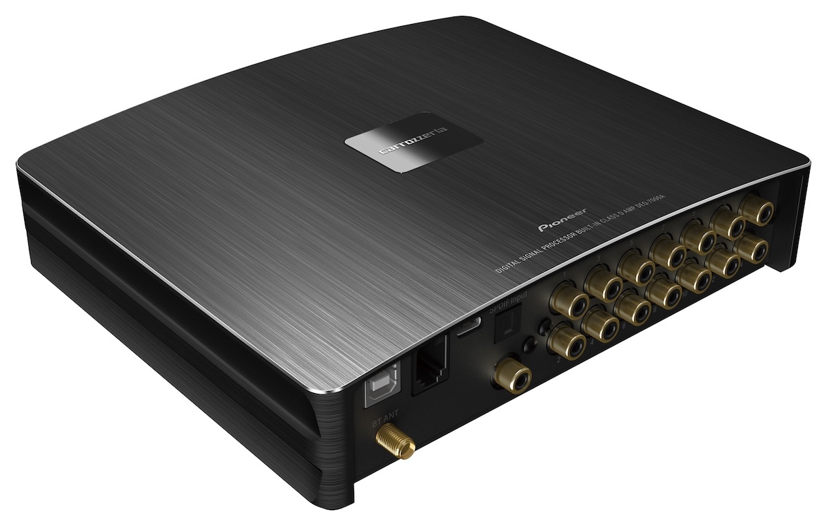 純正システムのヘッドユニットそのままにサウンドをブラッシュアップ