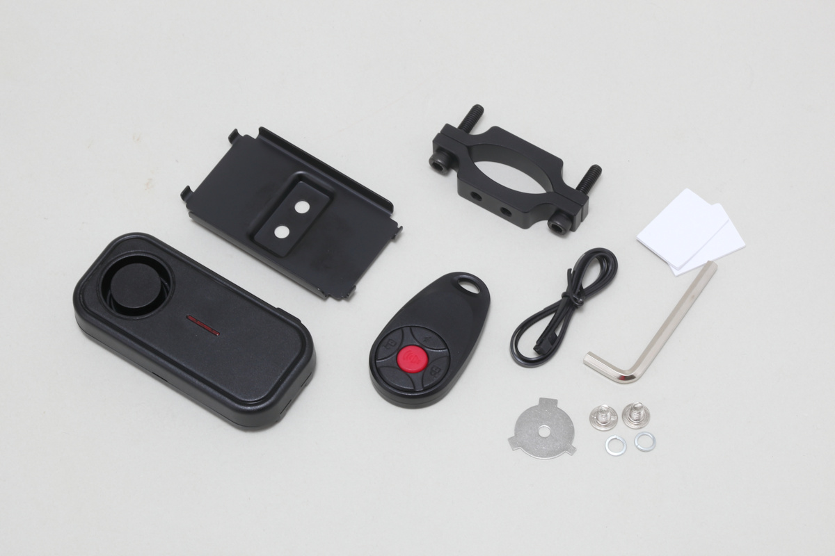 愛車の防犯、その一歩！ リーズナブルで取り付けも簡単！【用品考課