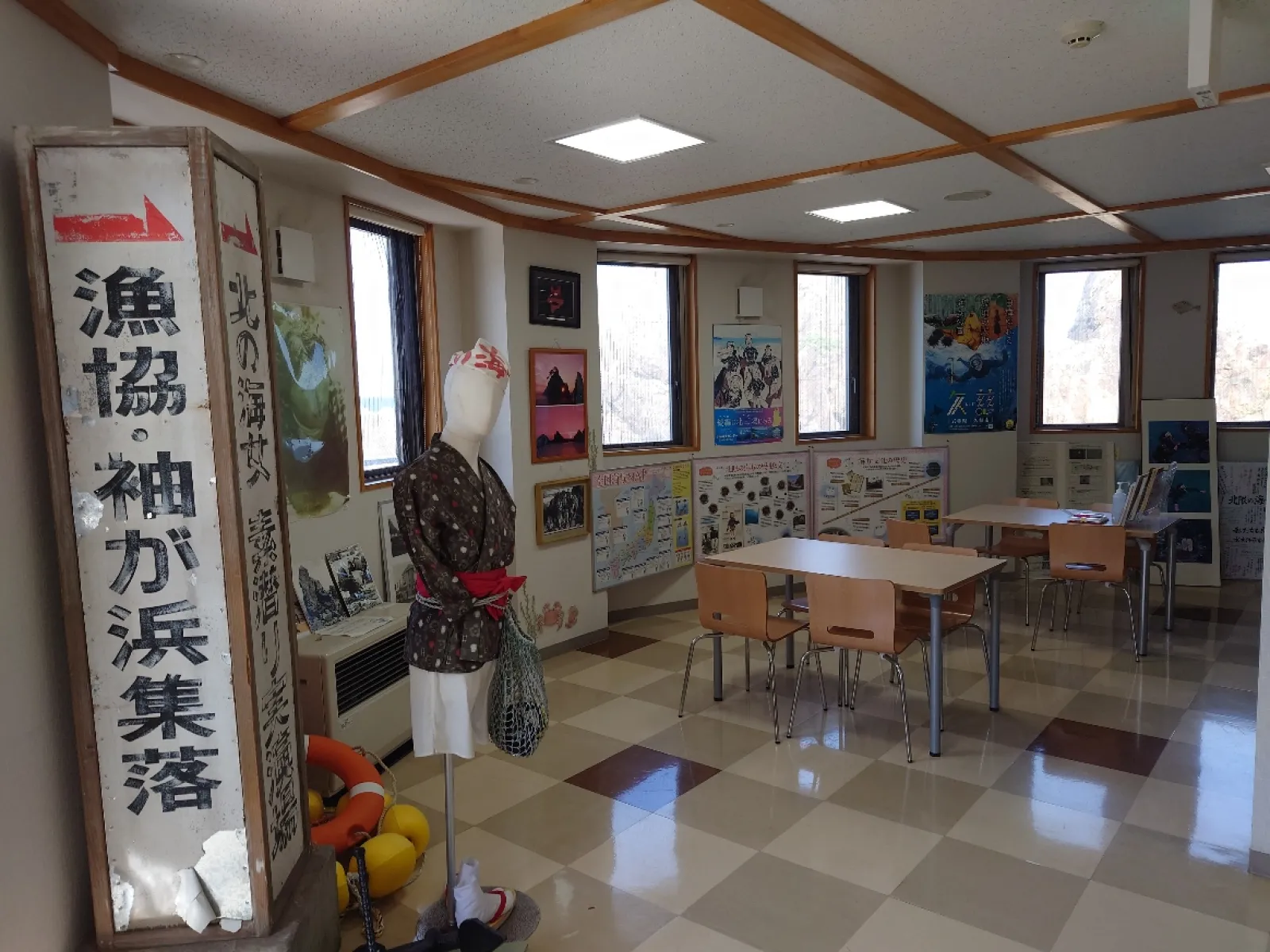 海女センターの内部