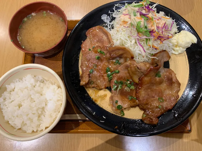 伊勢うまし豚のしょうが焼き定食