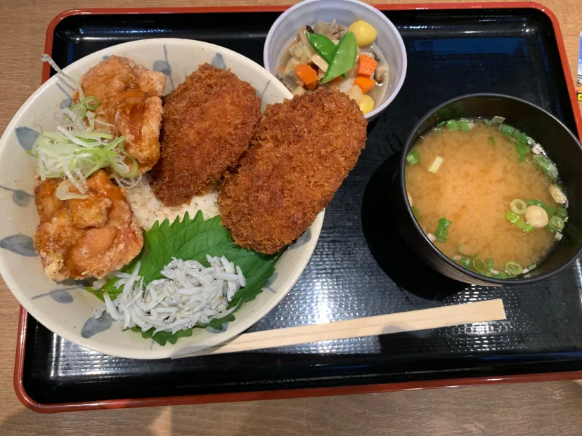新潟まんぷく丼