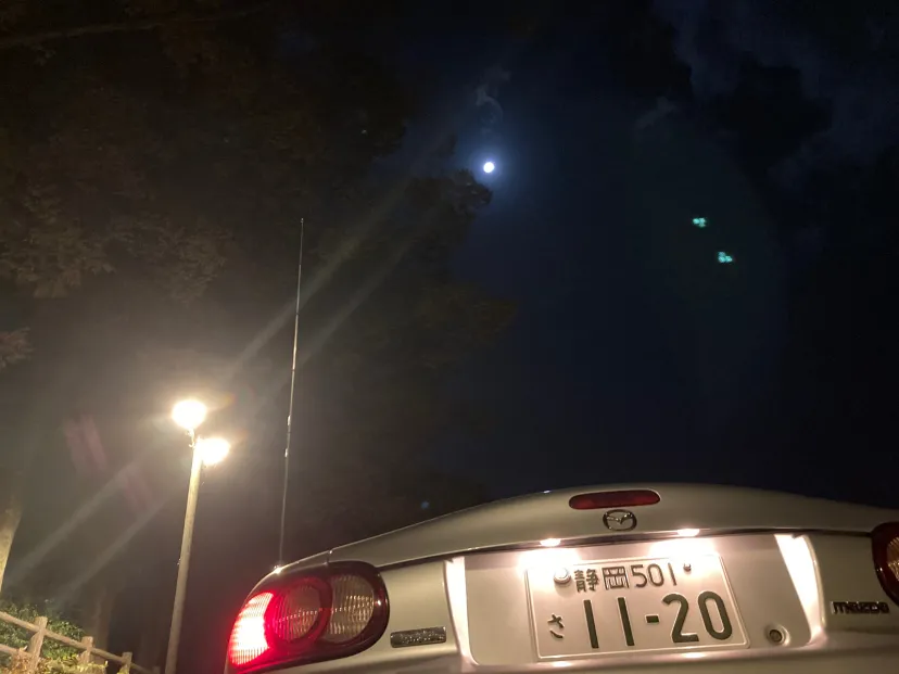 NB 夜明け前　月から