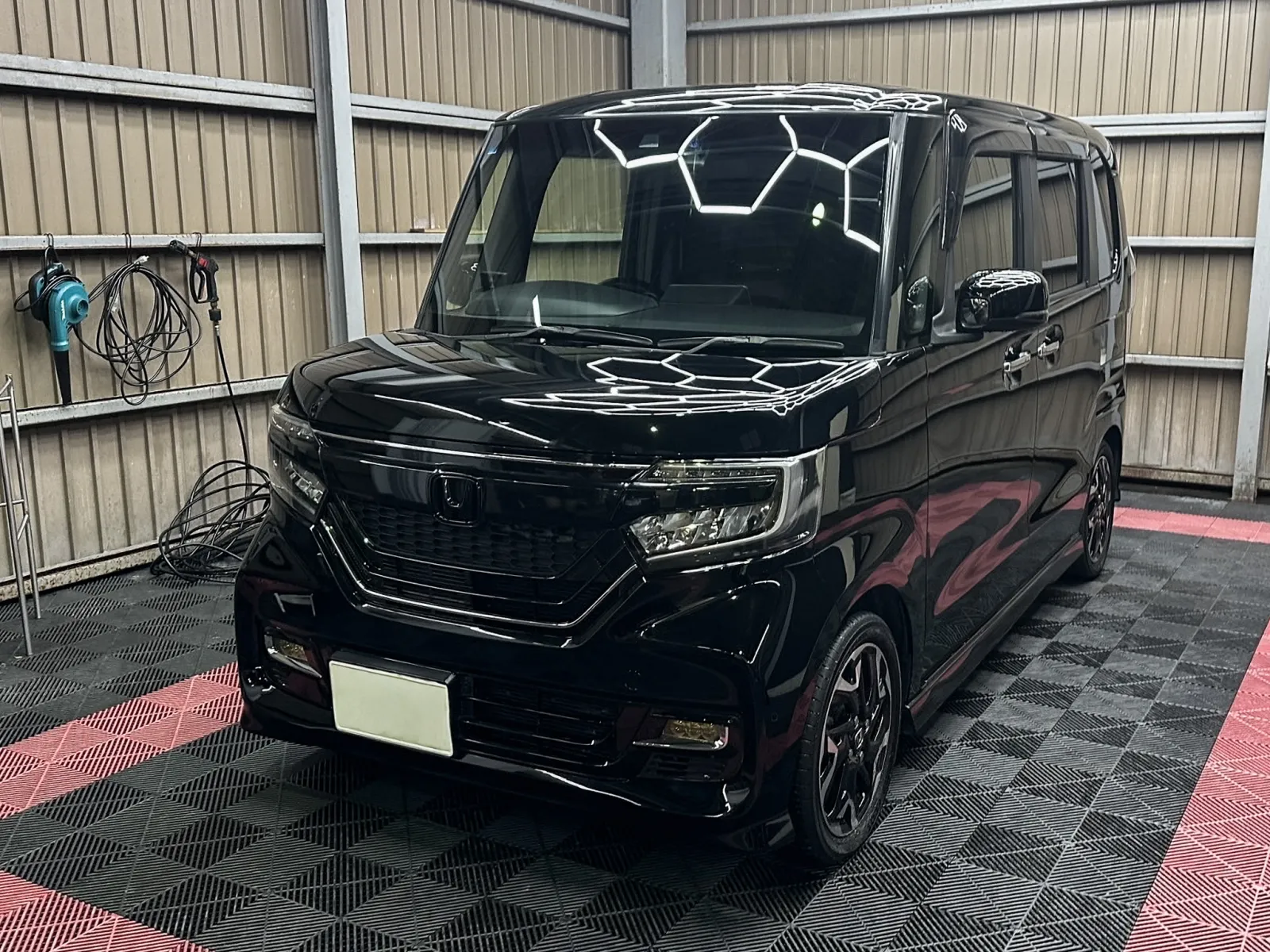 冬はクルマが汚れやすい⁉「ジオセラミック」シリーズで効果的に汚れを