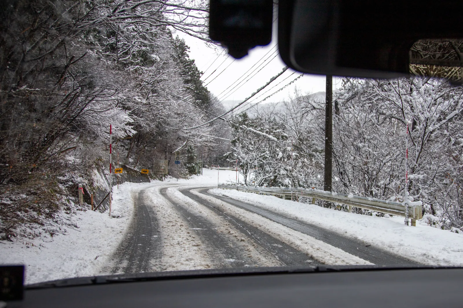 突然の雪にも慌てない。ミシュランの最新オールシーズンタイヤ