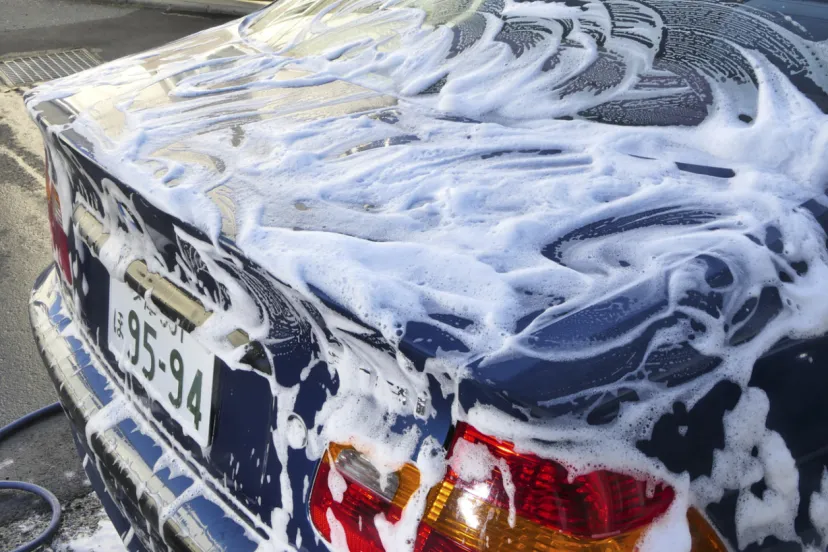 長持ちする泡で洗車する満足感【カーケアCLIMAX】たっぷり泡シャンプー