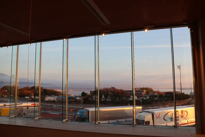 琵琶湖チラリ＊大津サービスエリア下り