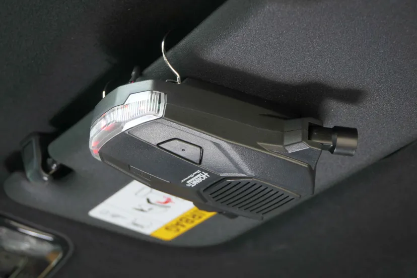 簡易から本格防御まで拡張性の高さも魅力のお手軽セキュリティ【用品年鑑2026・オブザイヤー受賞作】ワンタッチカーセキュリティ・BEE737-S