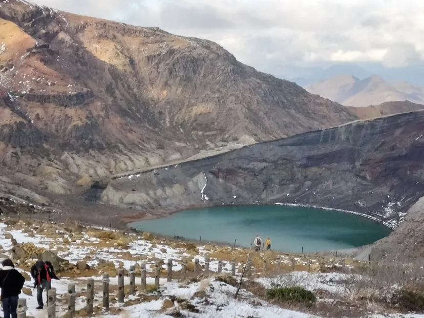 秋の写真、蔵王の御釜