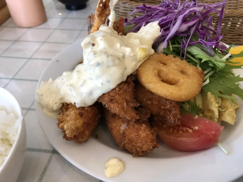 洋食モグ　鈴鹿の大人気デカ盛り店