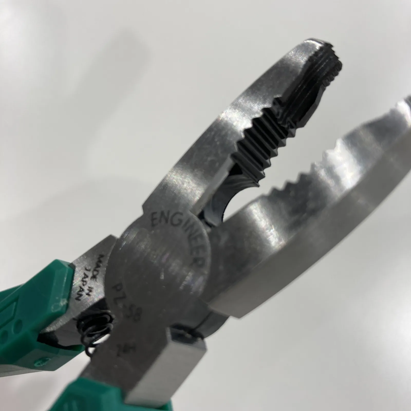 ツールBOXにありますか、ネジザウルス！🔧

ネジザウルスはクラフトメイクで各種販売中🛠　