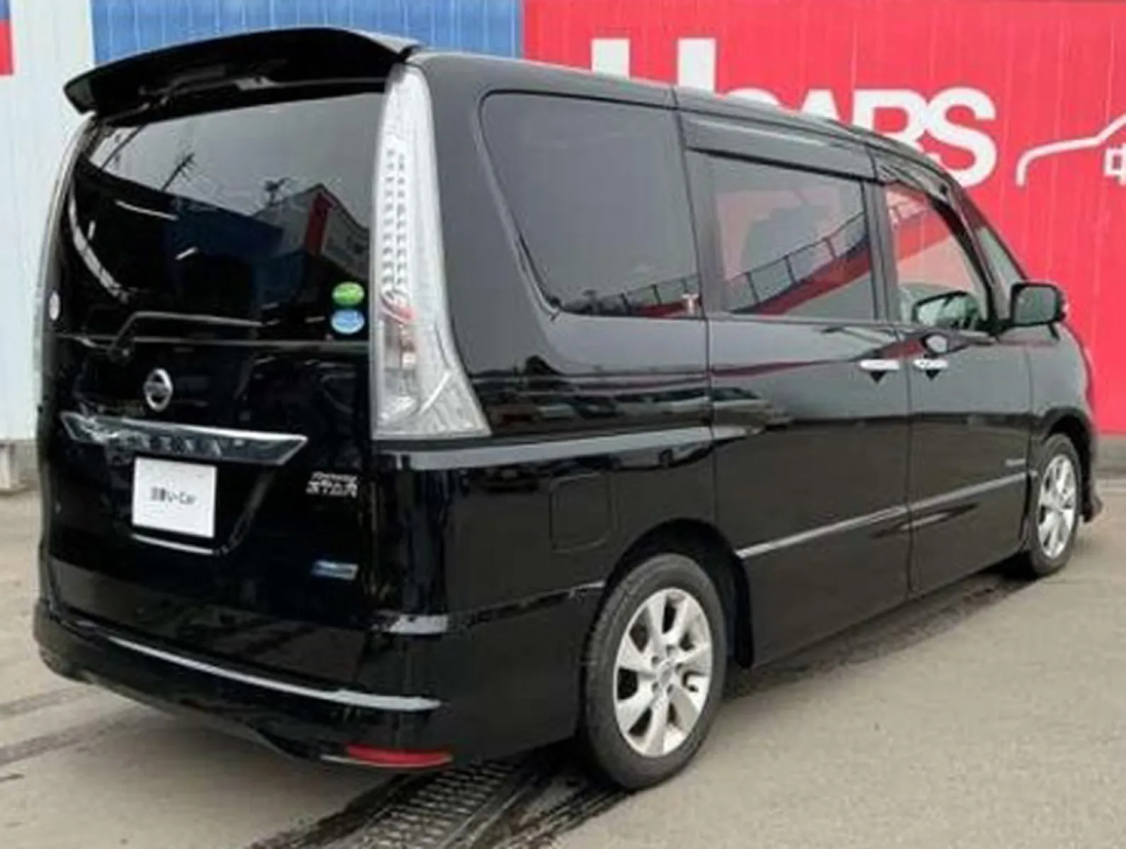 親の介助で車をアクアからセレナC26に乗り換えました。納車が明日か明後日になるそうです。