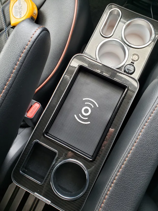 コンソールボックスを置きました。