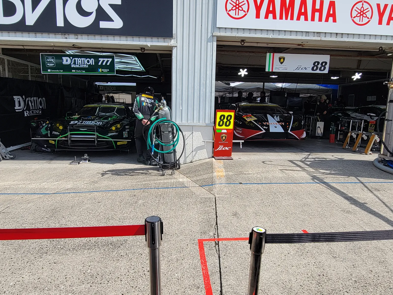 セルモがサイン会の抽選をLINEでやっていたり。

７７７号車はチャンネル登録者のみストラップ配布やっていたり。