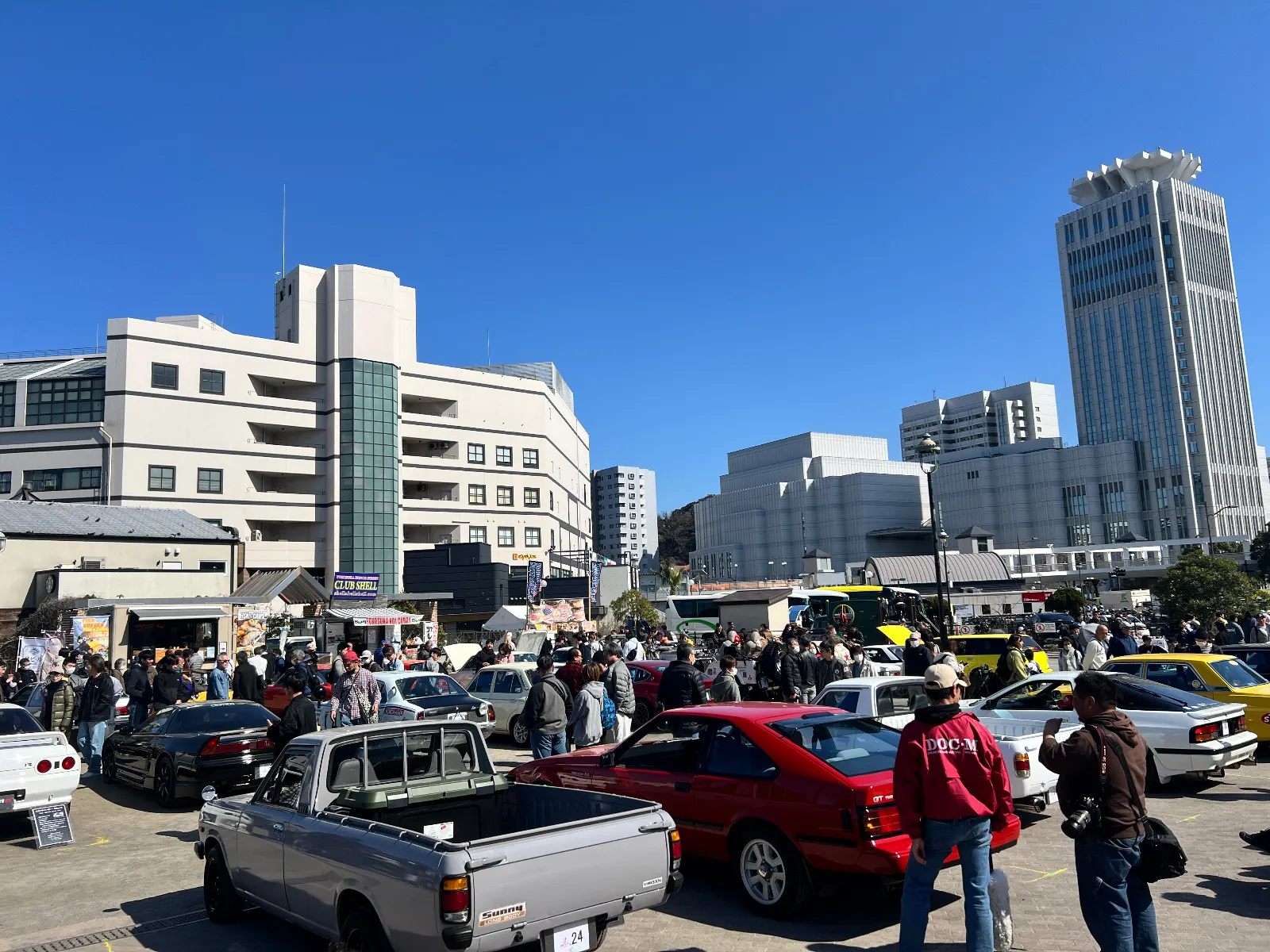 今回抽選で選ばれた40台の車が展示されました。