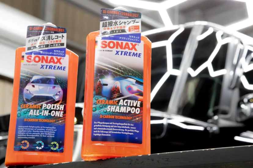 ドイツ生まれの最新技術「Si-CARBON」の衝撃。SONAX(ソナックス)セラミックシリーズがDIY洗車の常識を塗り替える【MOBILA編集部インプレッション】