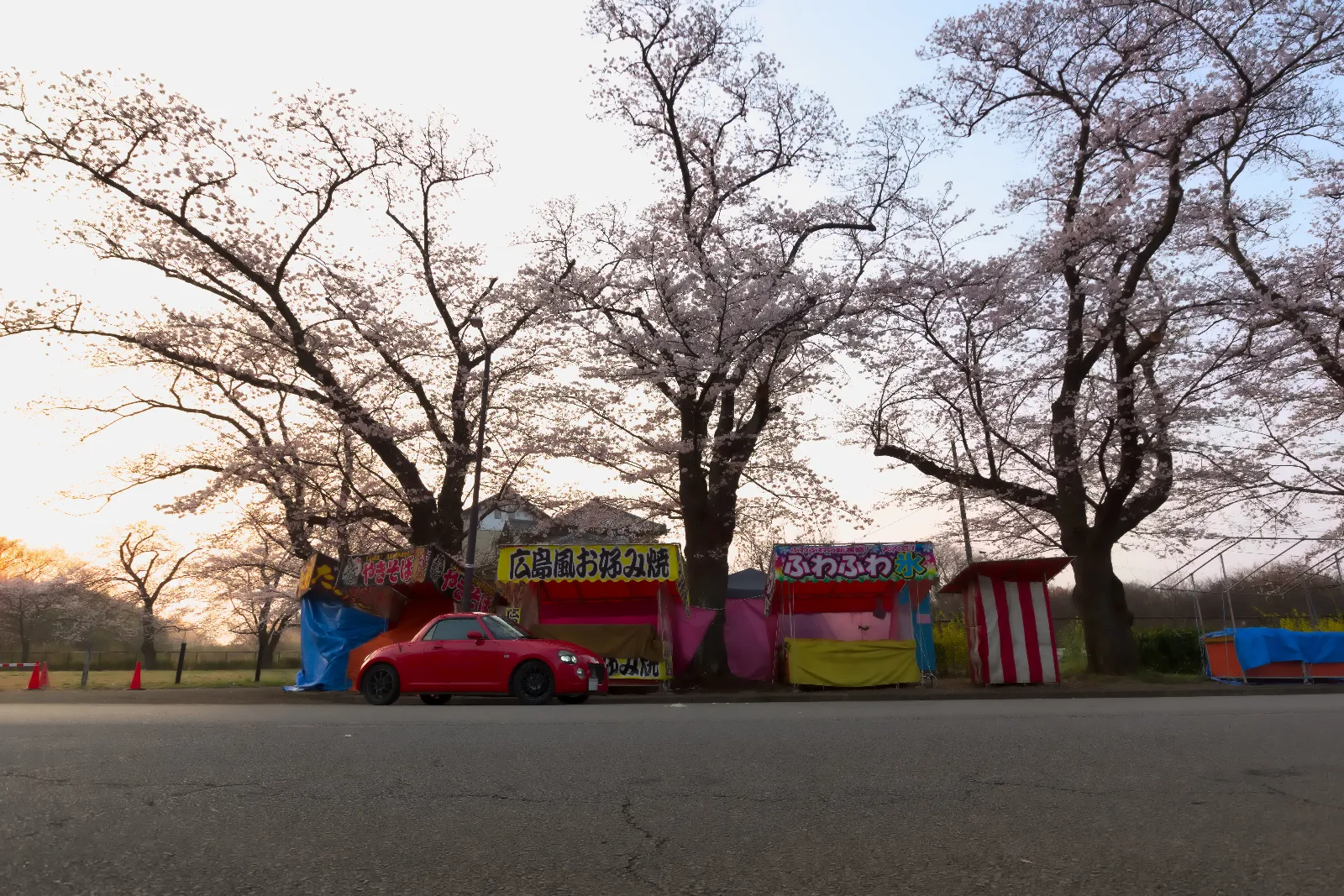 屋台が並んでます