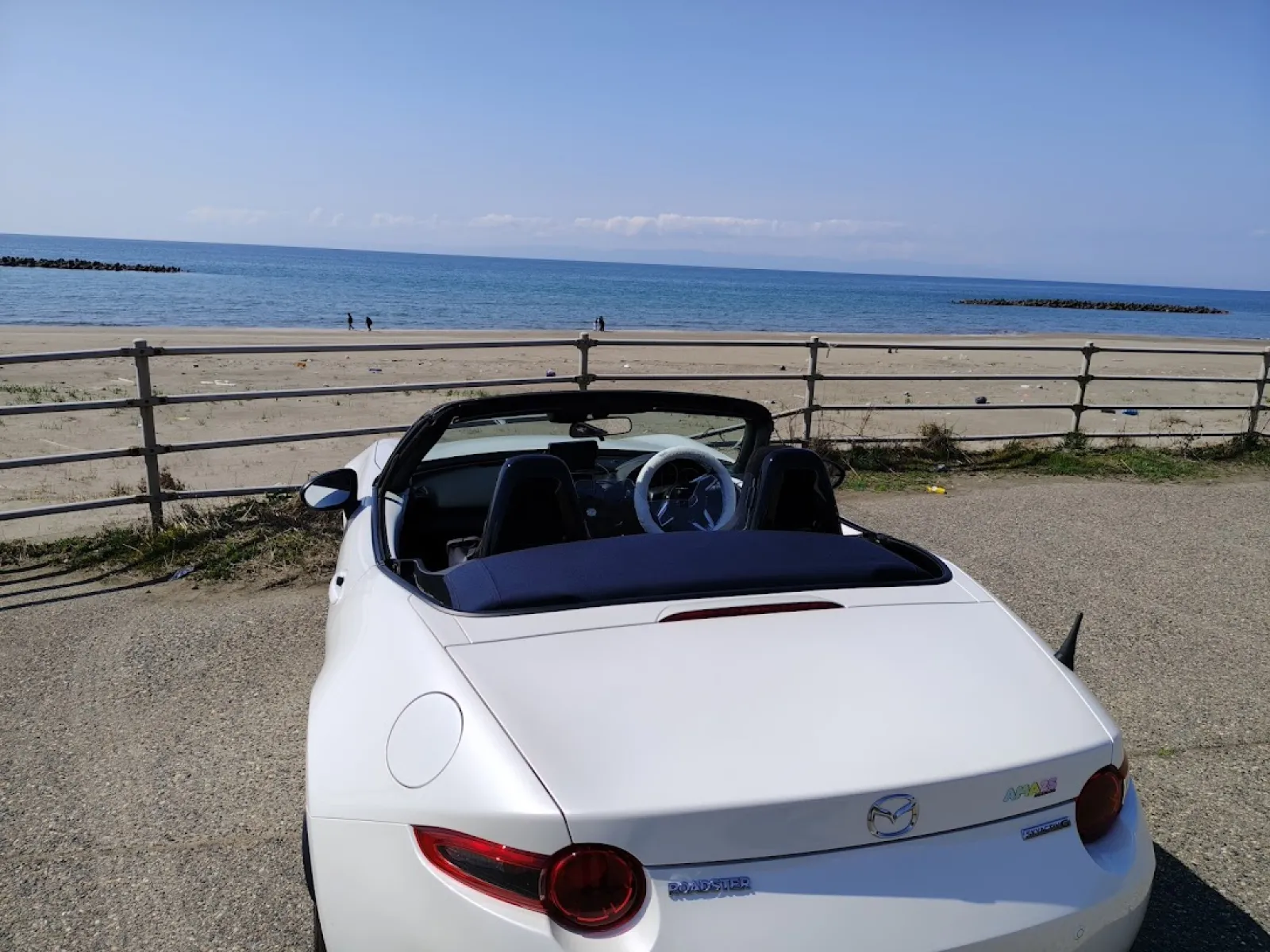 こちらは３月２７日です。
海の向こうは佐渡ヶ島です。