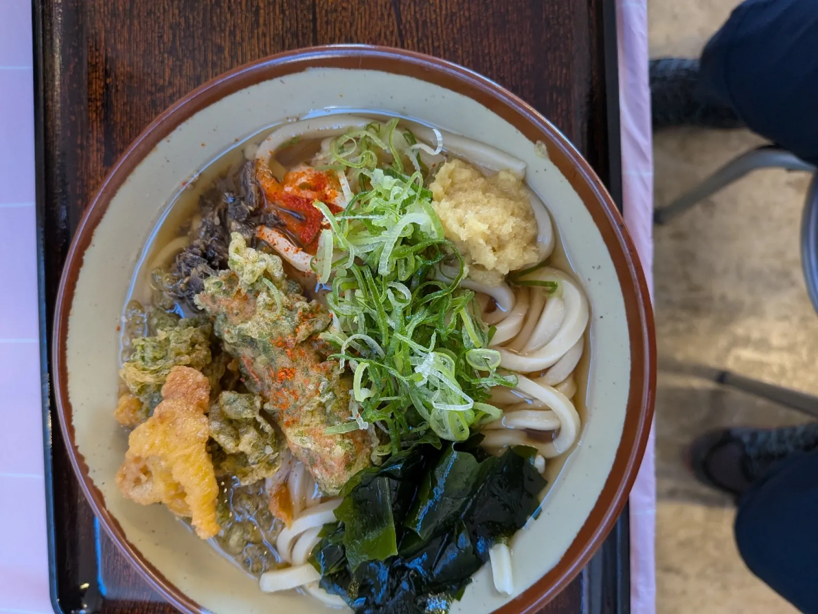 竹輪＋麺二玉うどん頂きました。

いりことカツオ出汁をお好みで。