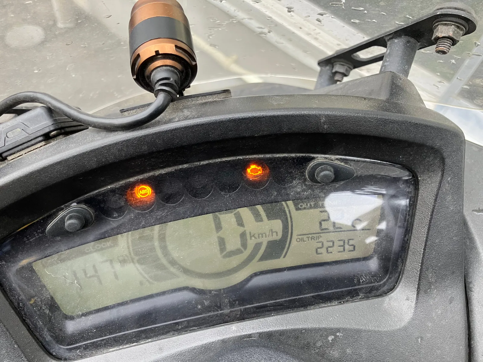 帰宅途中でエンジンオイル交換
https://minkara.carview.co.jp/userid/752060/car/3587384/8623705/note.aspx