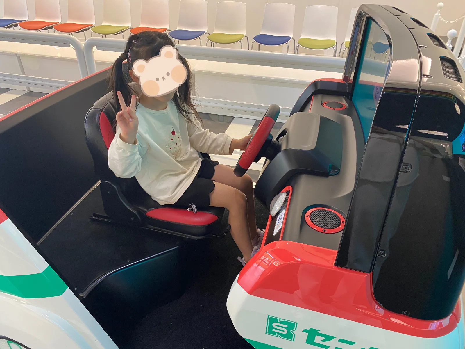 中にはEVカーやドライブアドベンチャーがあり
子どもたち大喜び！

慎重に運転したり交通ルールを学んだり、
初ドライブに緊張しながらも楽しんでいました😊