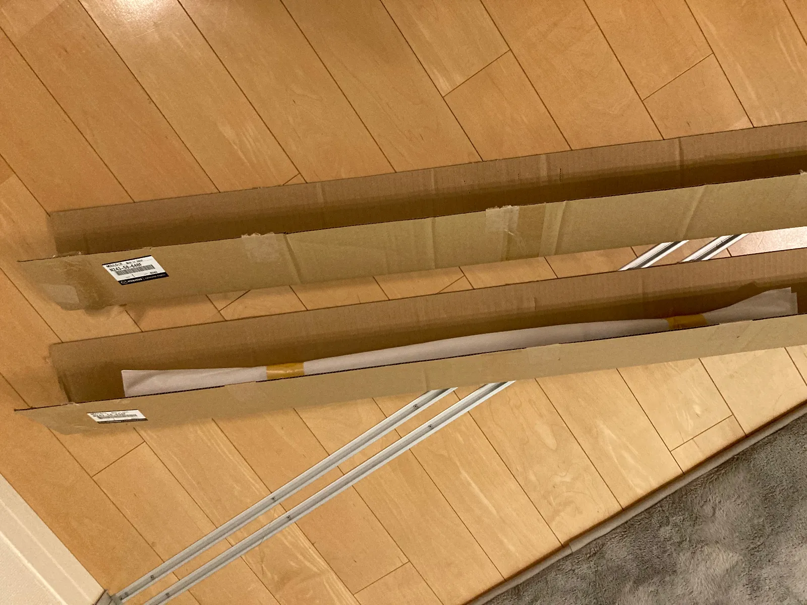 こちらも純正品になります。