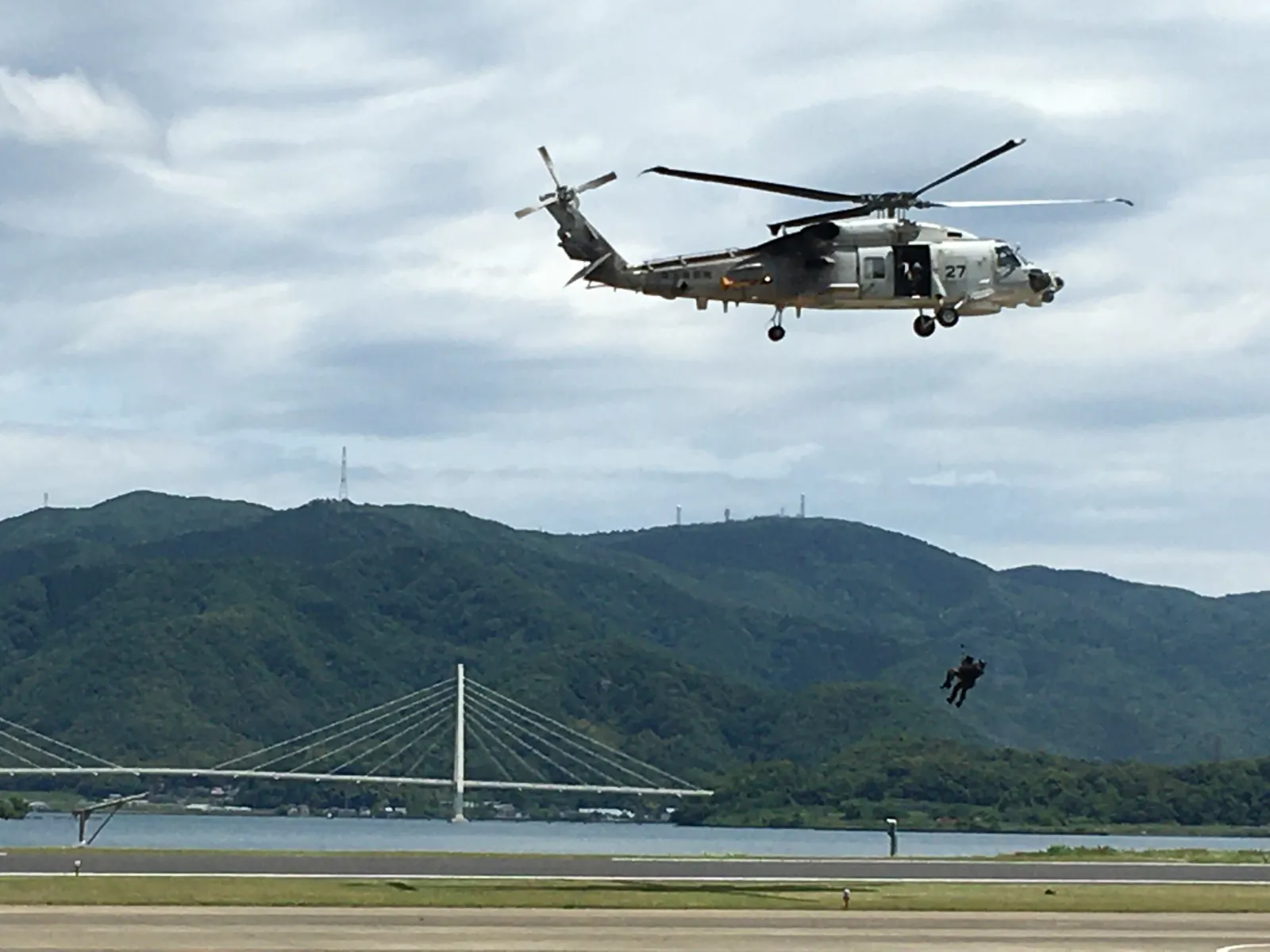 第2会場は舞鶴航空基地、飛行展示やりました…
https://mixi.social/@MaCH_3/posts/024d1720-36ac-4537-8442-c946d10cc8b2
https://mobila-carlife.jp/sns/post/abf9235787a642ea9cbd58796668bd3f/
