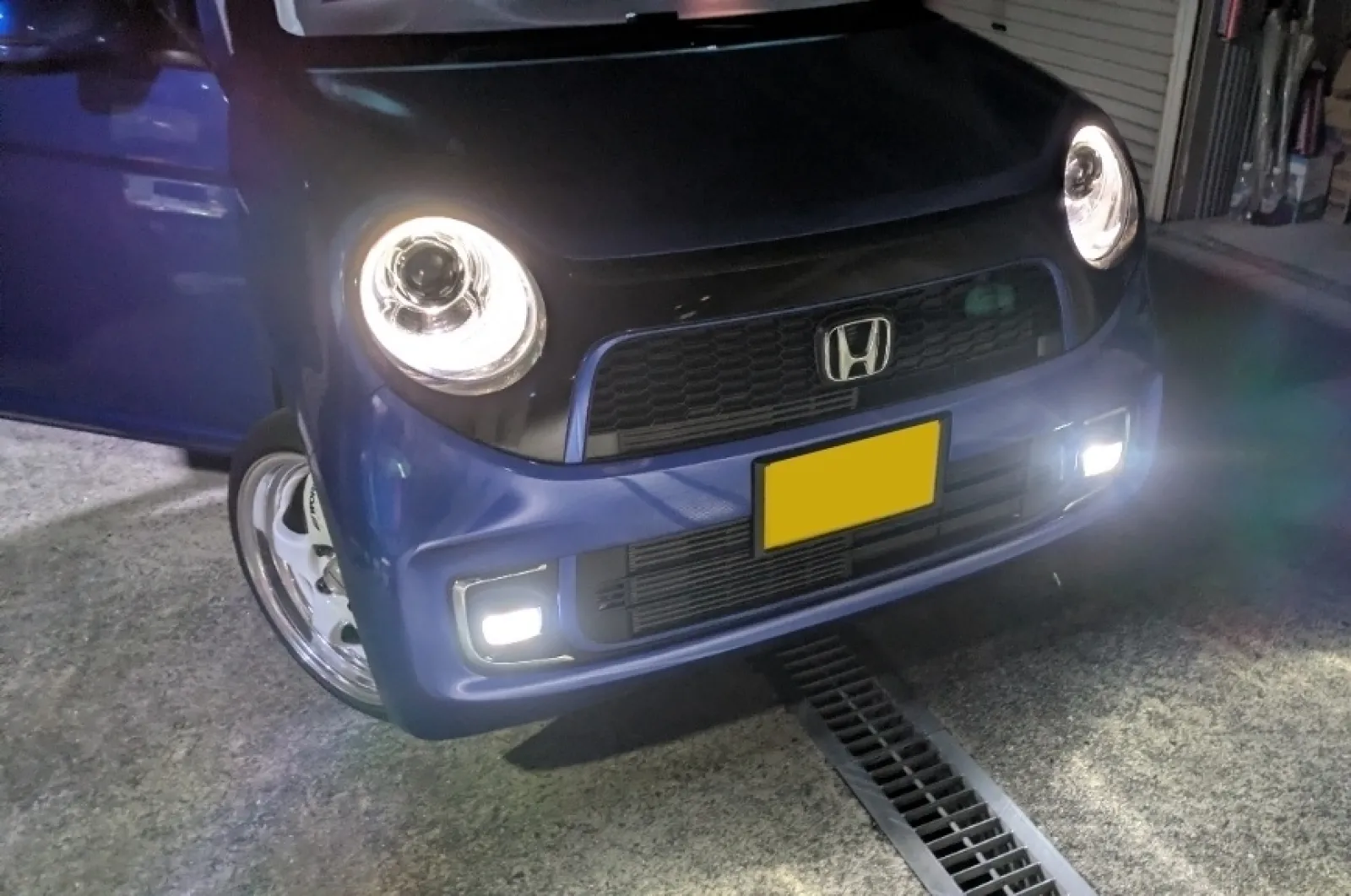 ホワイトカラー
めっちゃ明るい運転してる時に味わいました♫