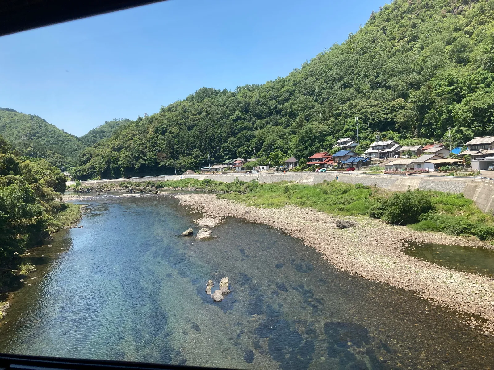 水の中に入りたい。