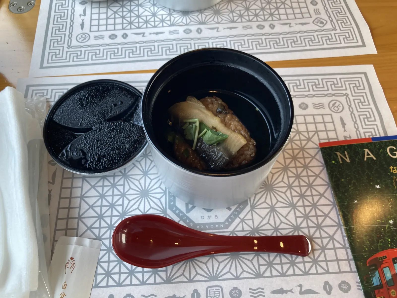 焼きおにぎりのうなぎ茶漬け