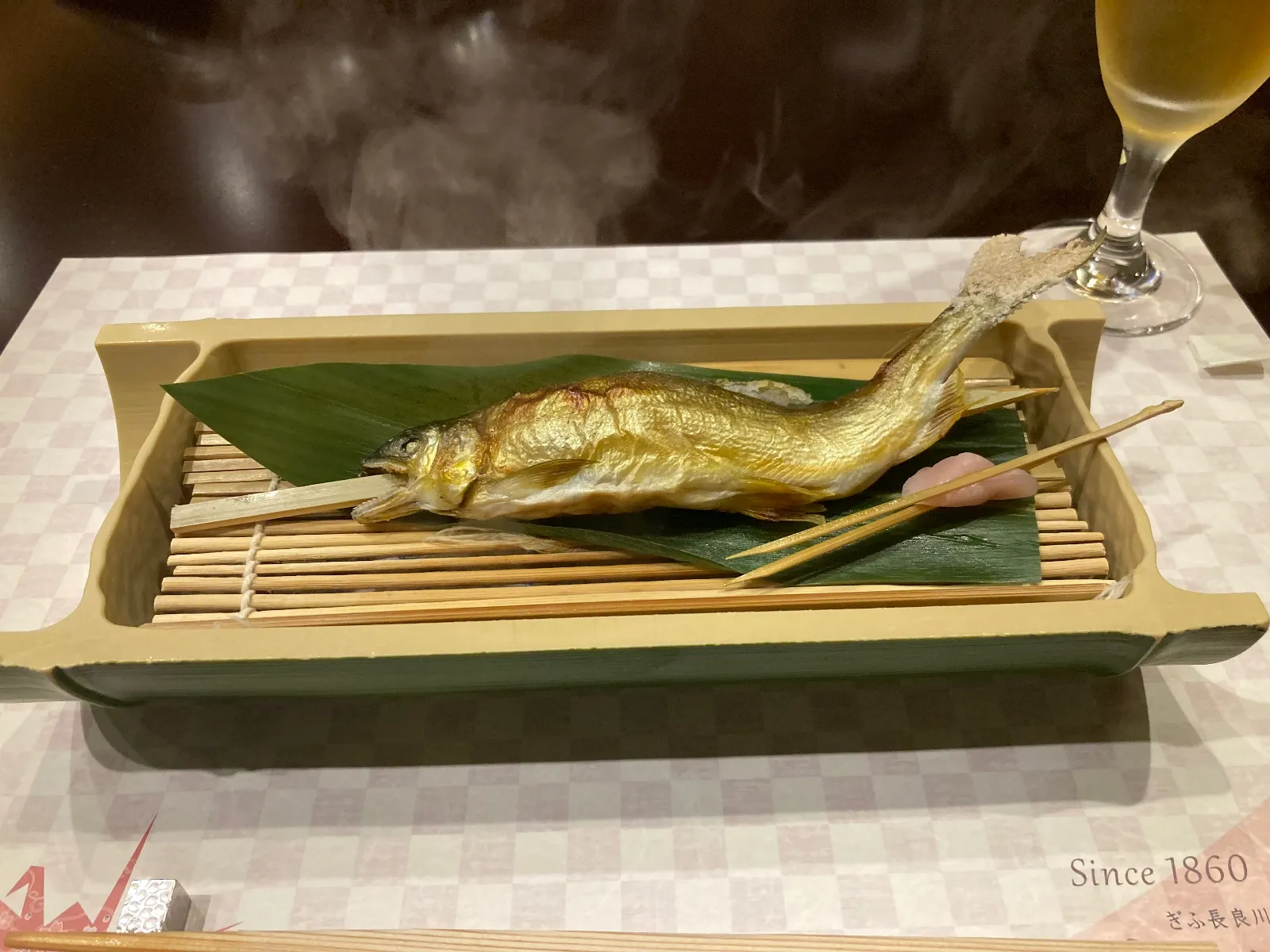 鮎三昧。うれしいで😃す。

温泉は冷泉なので、温度を上げて温泉使用。
赤錆色のお湯が効いて来そうな気持ちになります。いいですねー。

ではまた。