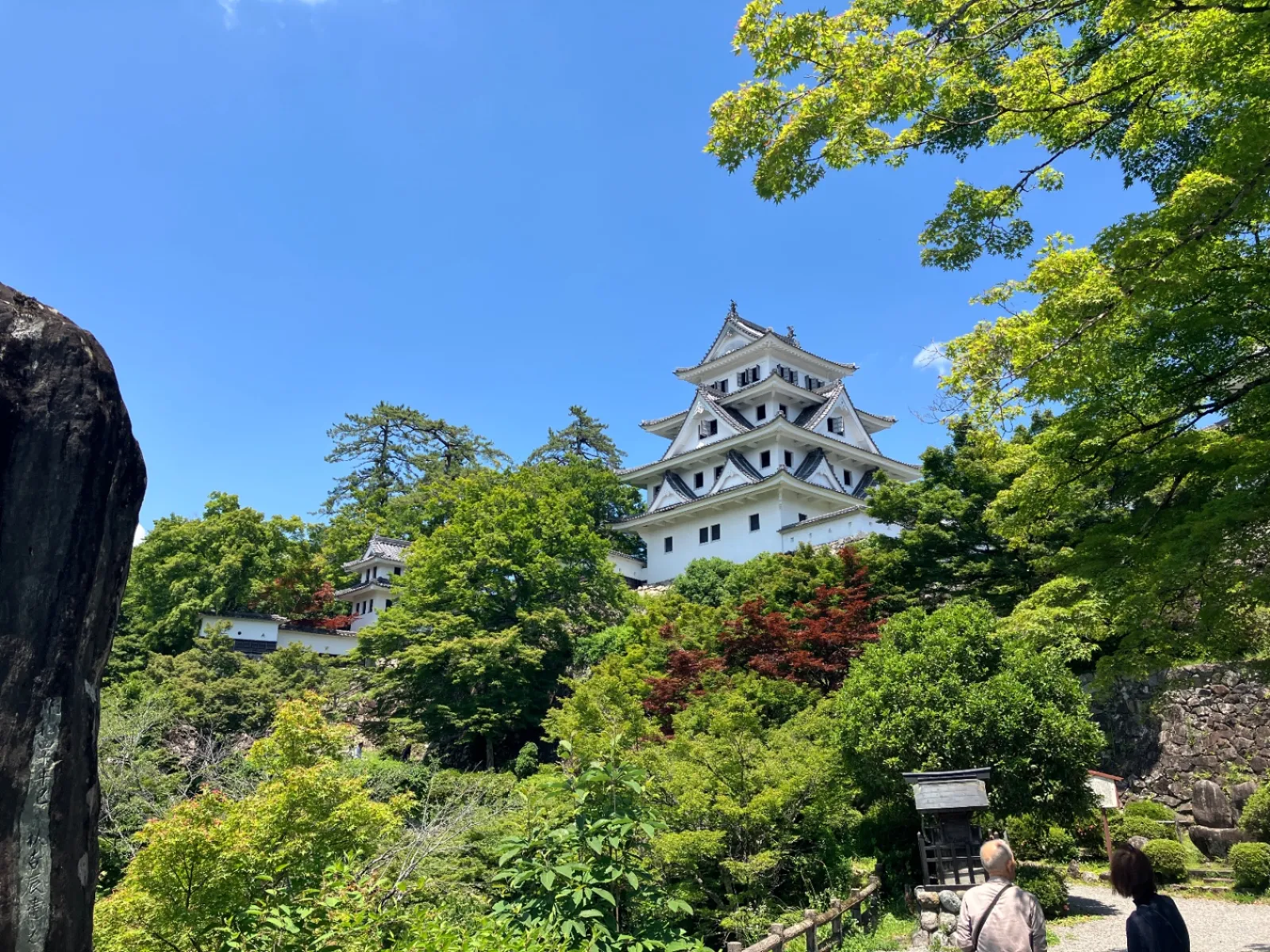昭和初期に再建した物です。