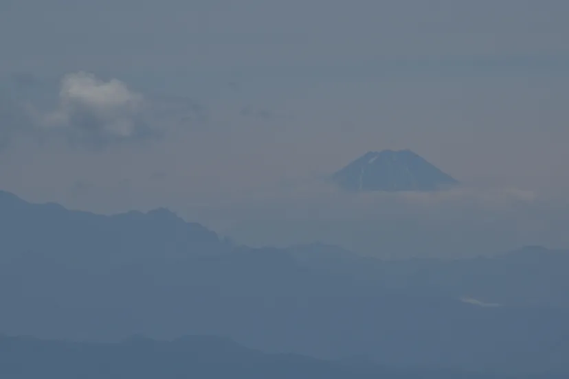 湯の丸山北峰のから角間峠に