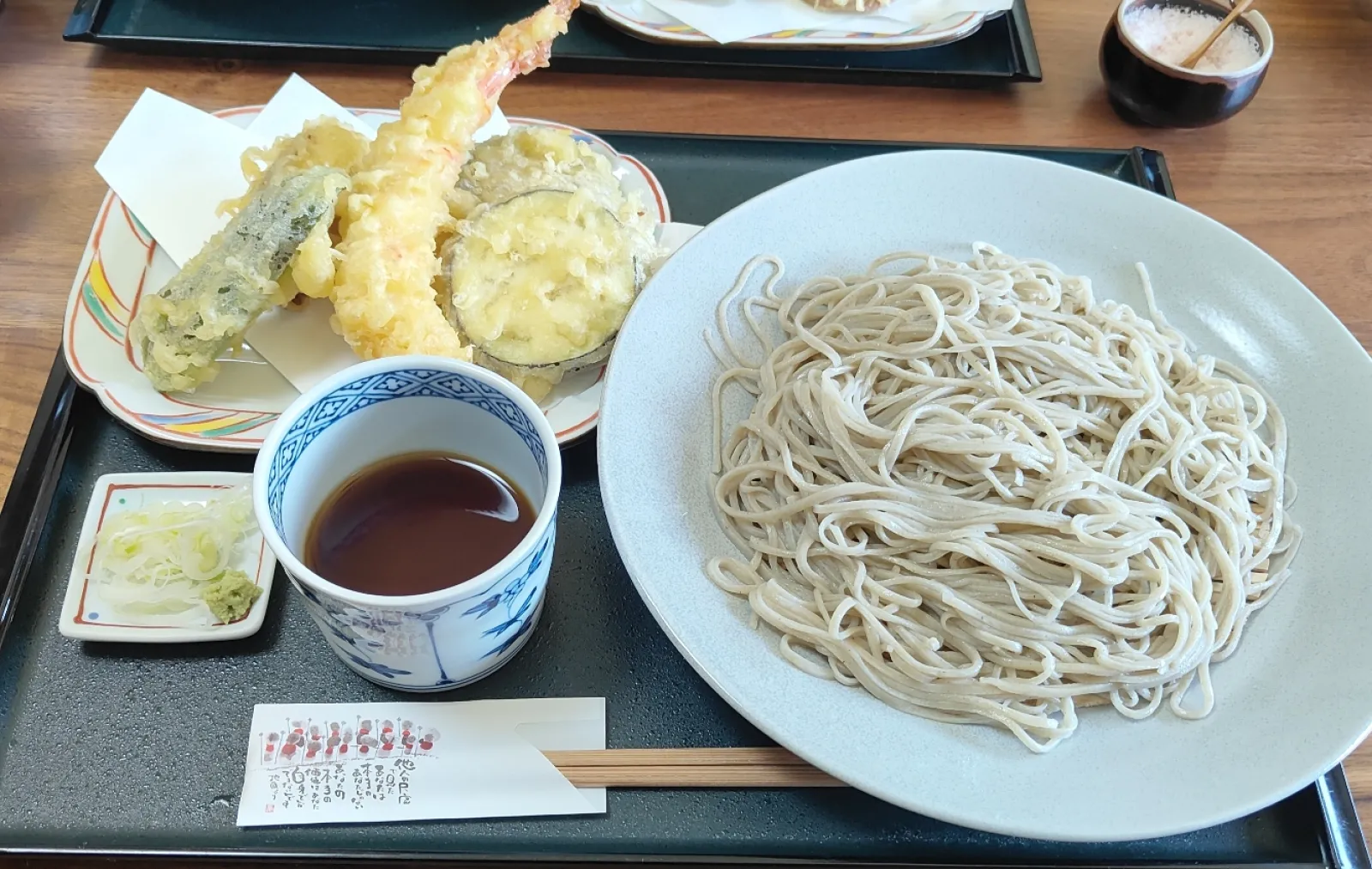 せいろ
エビの大きさ、他の天ぷらの大きさに大満足