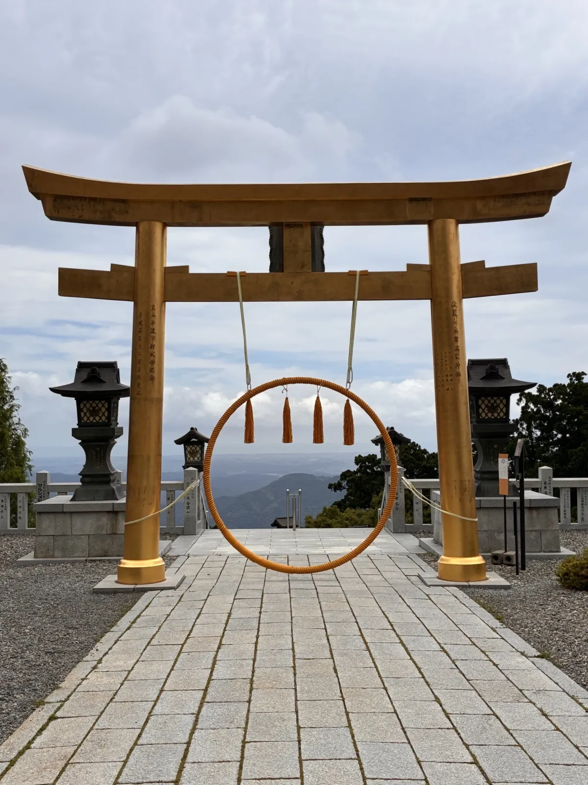 林道はバスが来ると、すれ違い困難ですので注意しましょう