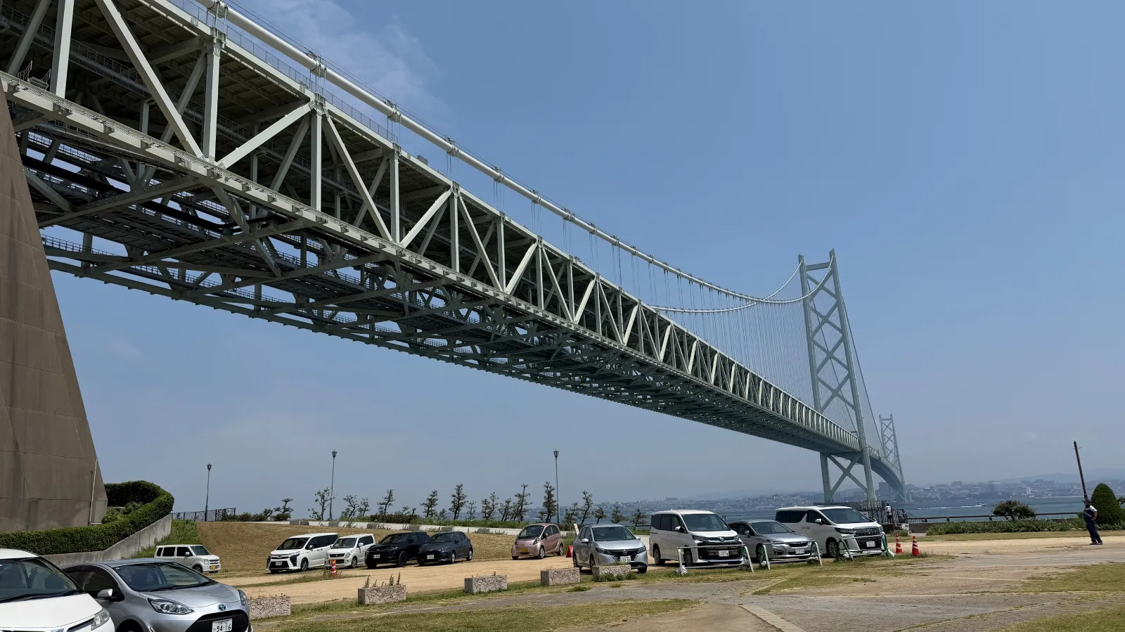 臨時駐車場がある。淡路島バーガーも売っている