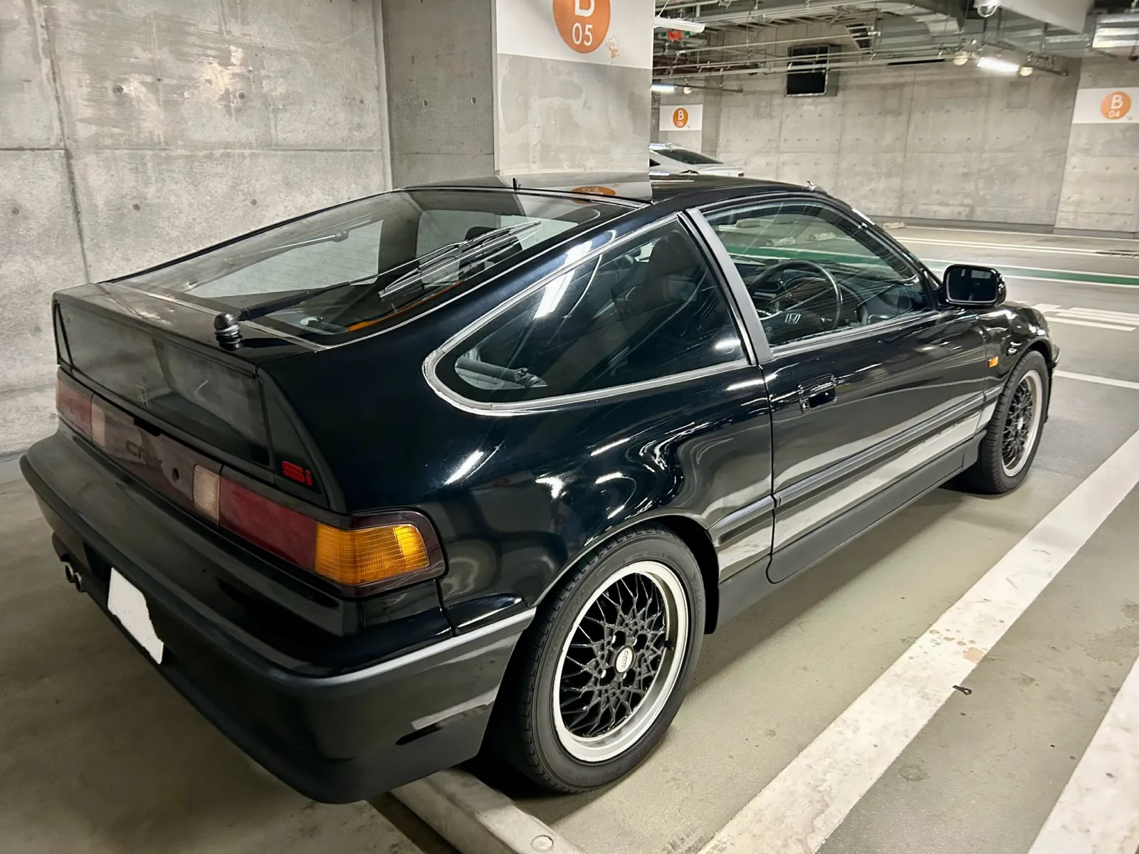 今日は急いでいたので、写真は去年撮ったものですが、今日もソラマチの駐車場を利用してきました。
狭いところで撮ったので、広角特有の遠近感の強調が出ています。

すでに浴衣の人もチラホラ見かけましたが、昨日までよりは少し涼しいとは言え、暑いことには変わりありません。

見に行かれる方は体調に気をつけて楽しんできてください。
