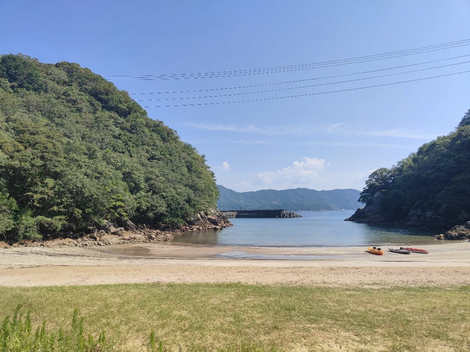 ログハウスで泊まれるペンション
プライベートビーチで満喫