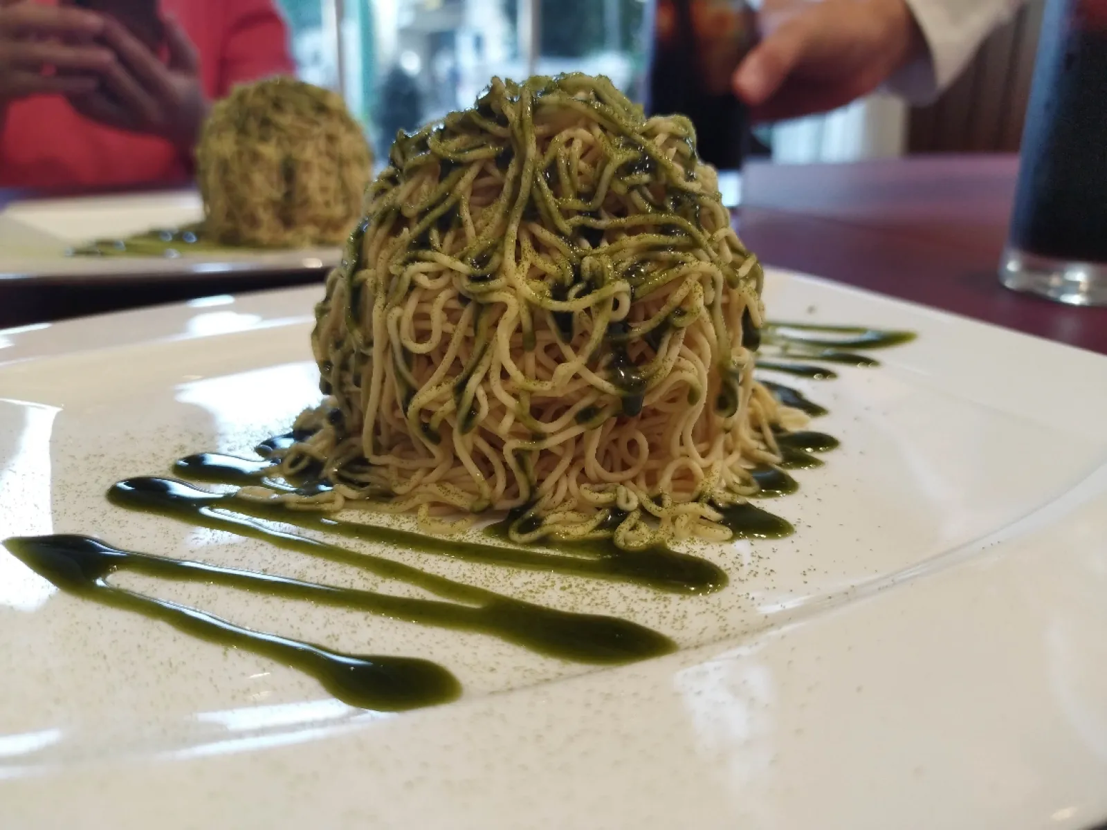 ボストンプラザ一階のリバティさん。振りかけられている青海苔のようなものは抹茶