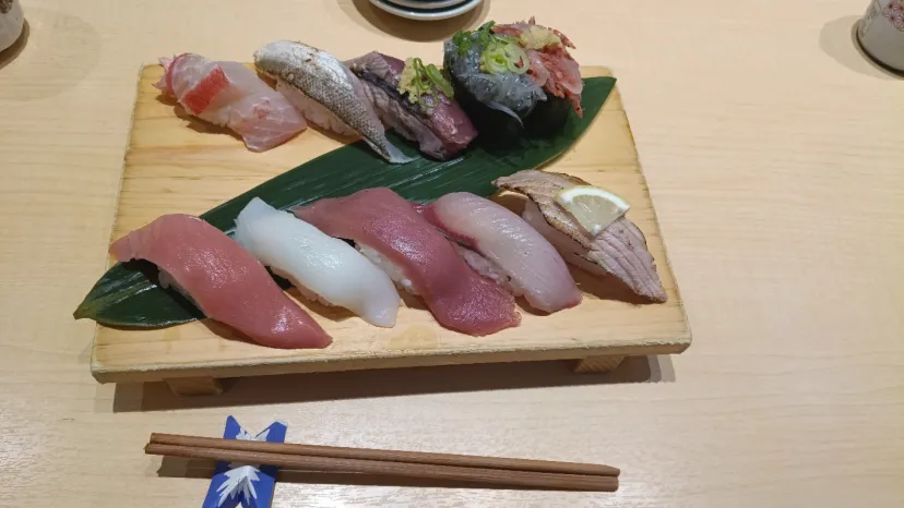 魚がし鮨本店
