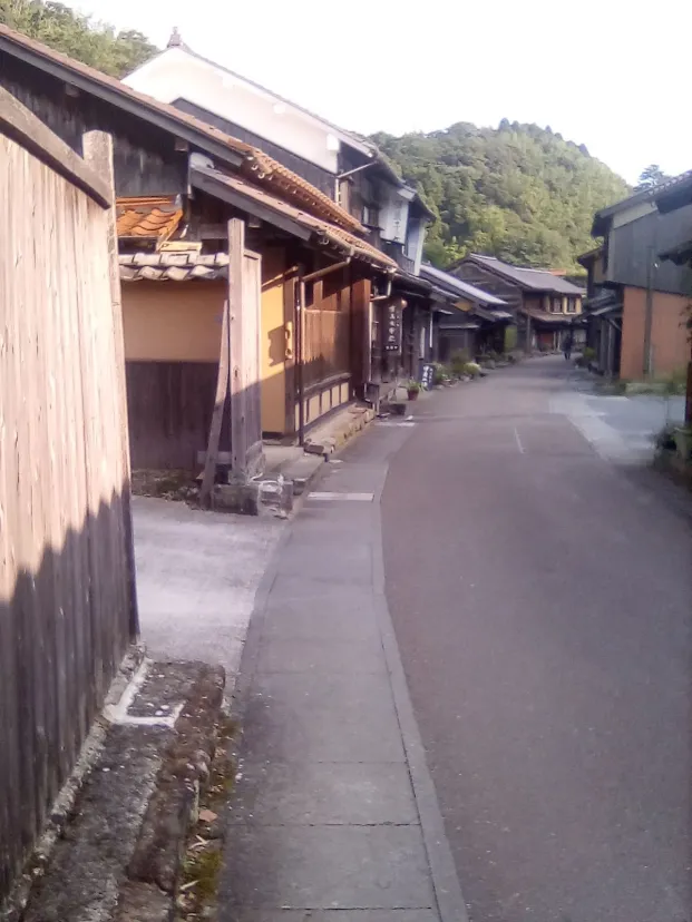 銀山で栄えた街並み