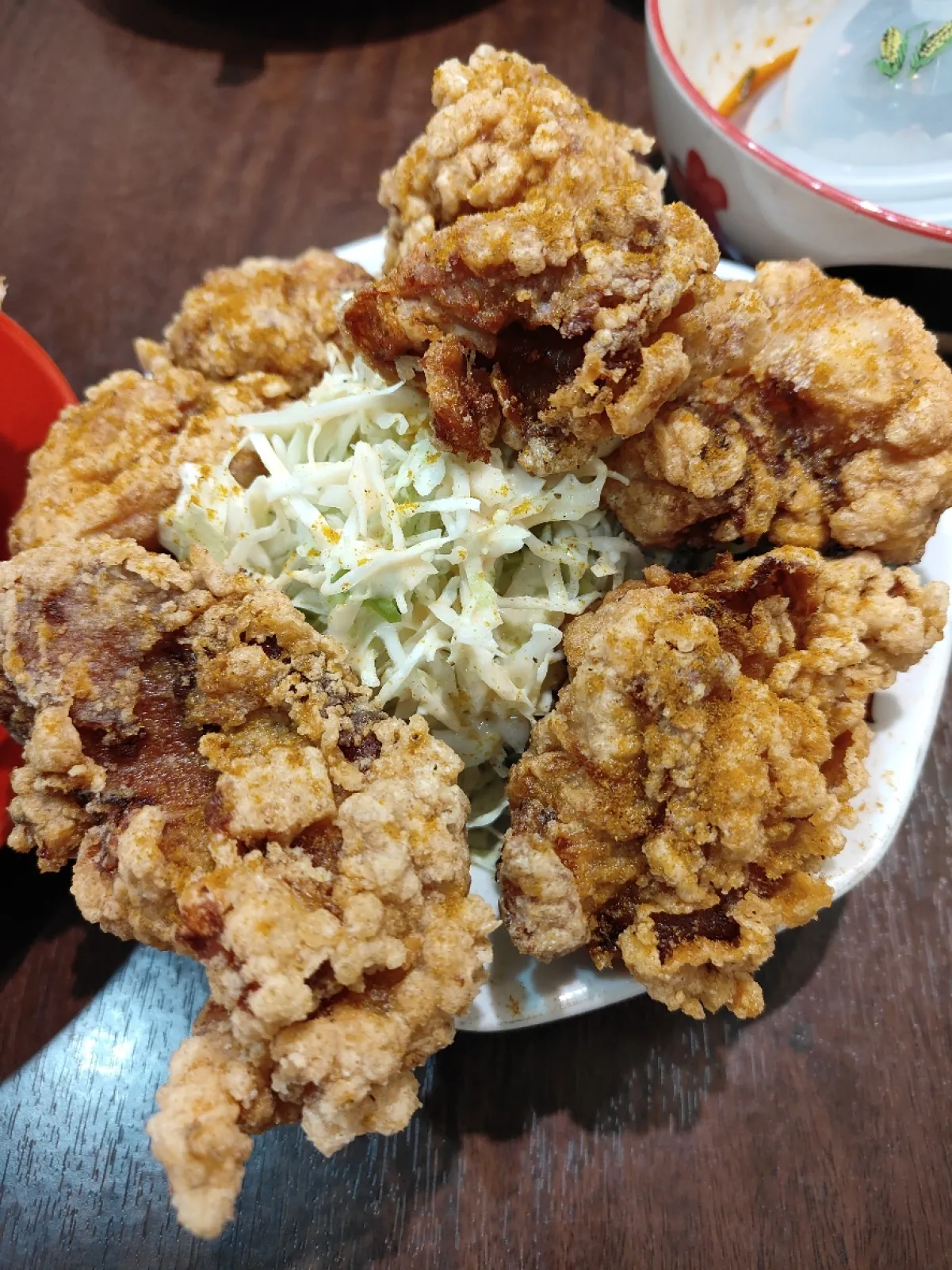 京都一乗寺高安ラーメンの唐揚げ
食べぃれないときはテイクアウトできます