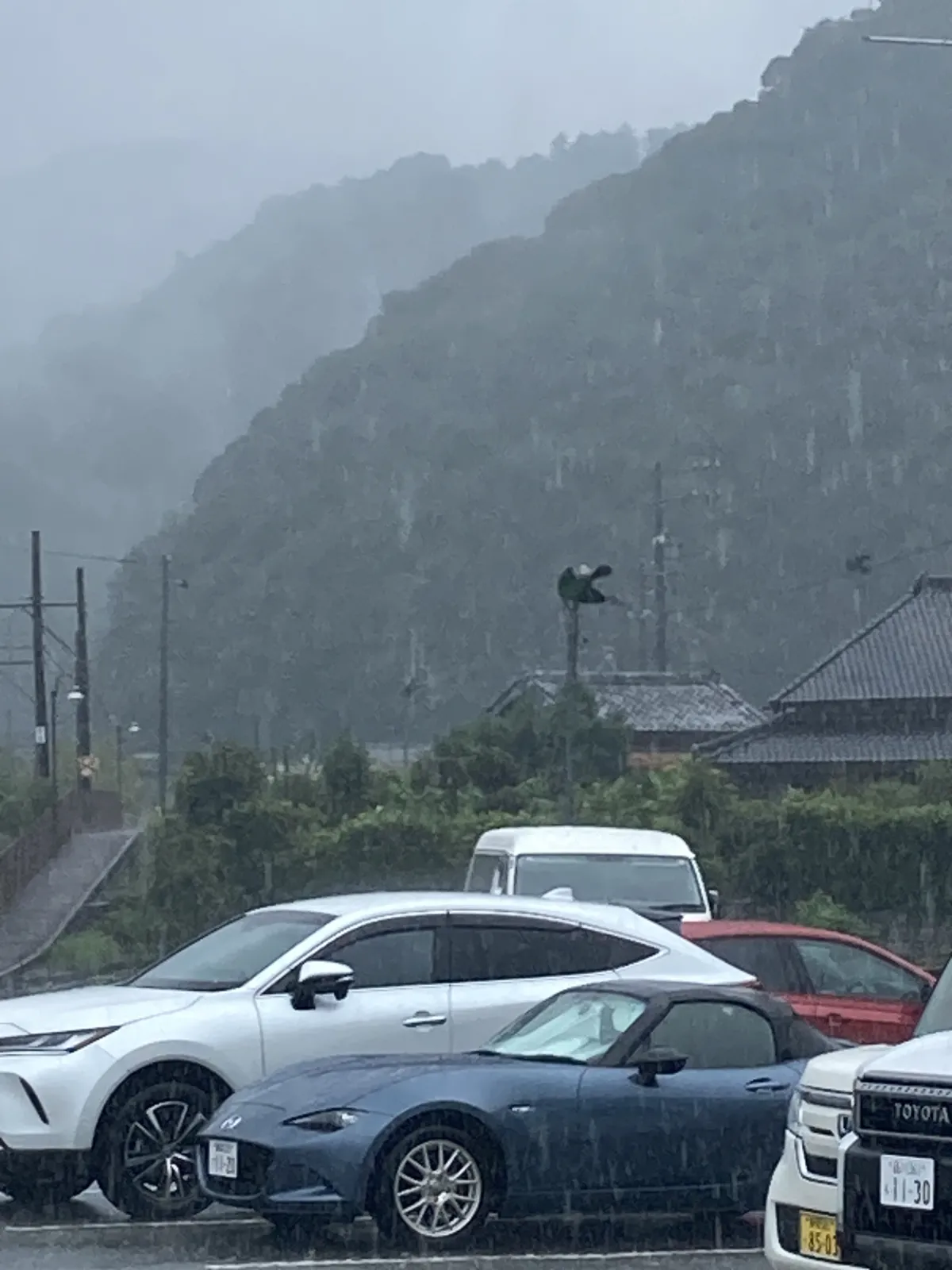 山の天気は変わりやすいです。

でも、NDの走りを楽しんで満足！

ではまた。