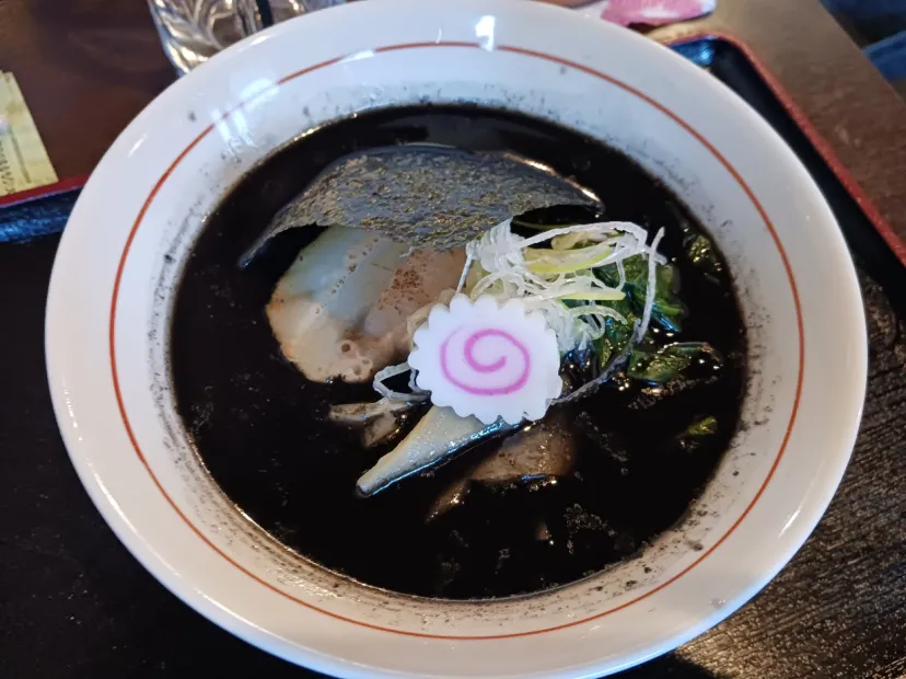 丸森　ブラックラーメン