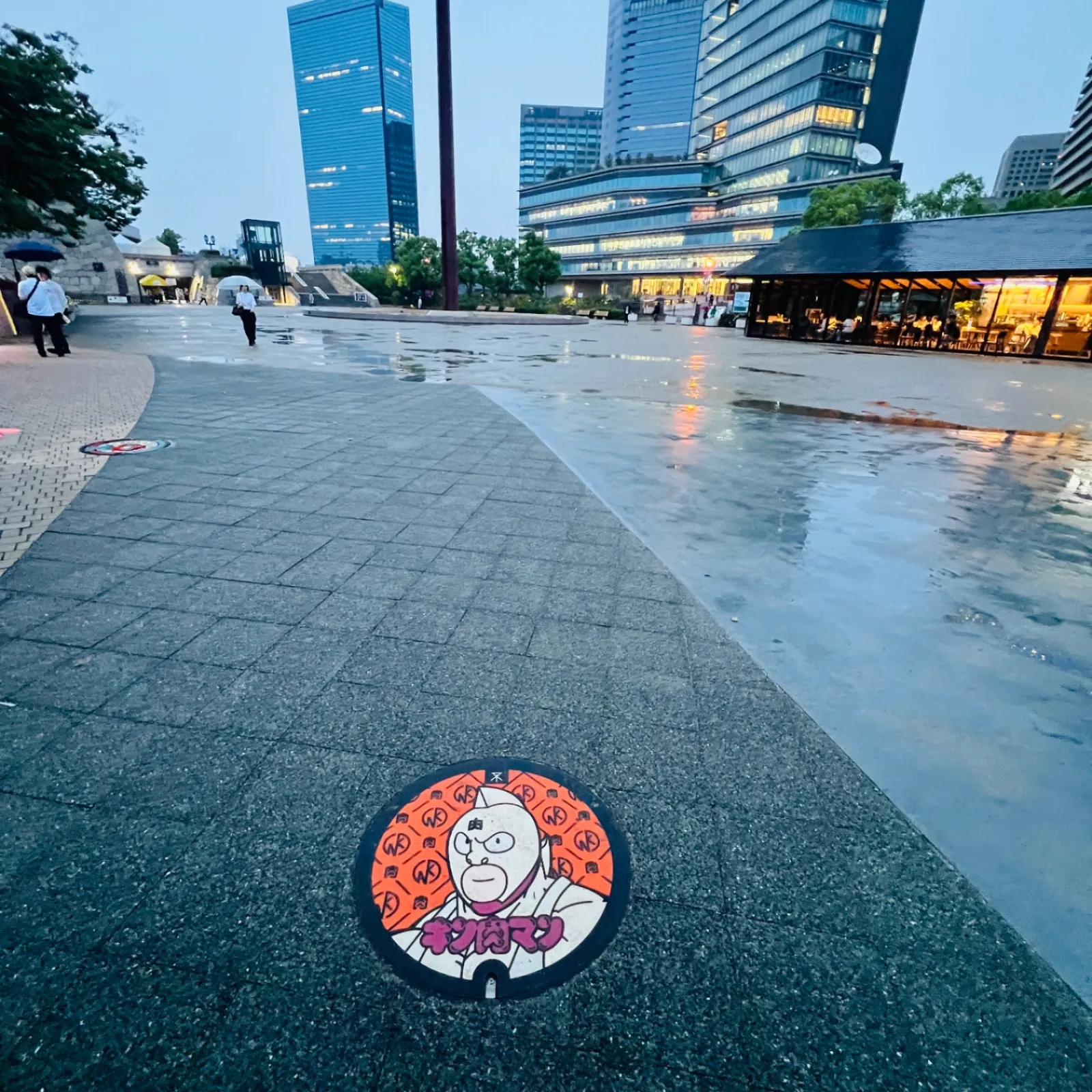 大阪城のキン肉マンマンホール
