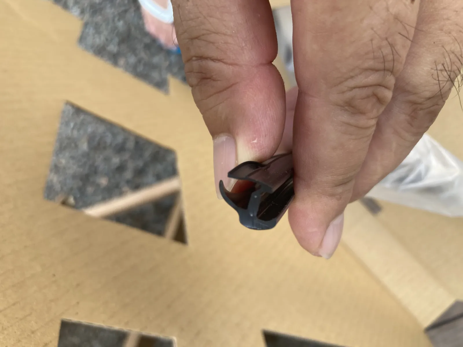 モール断面はこんな感じです。
