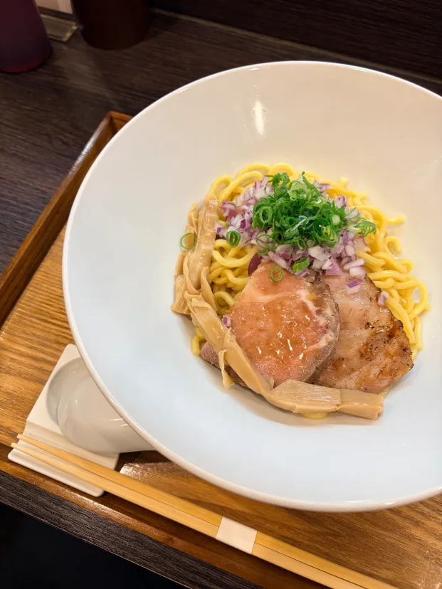 油そばってこんなに上品になれるとは🍜